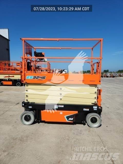 JLG ES3246 Ножични работни платформи