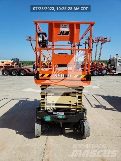 JLG ES3246 Ножични работни платформи