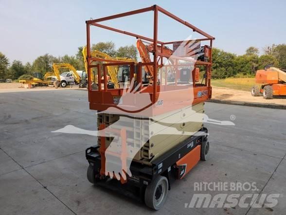 JLG ES3246 Ножични работни платформи