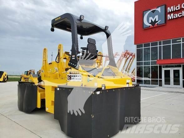 Sakai GW754 Пневматични гумени  ролки
