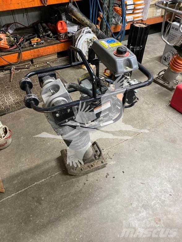 Sakai RS65 Теглени вибрационни валяци
