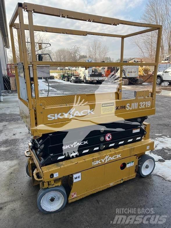 SkyJack SJ3219 Ножични работни платформи