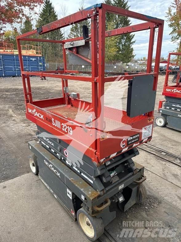 SkyJack SJ3219 Ножични работни платформи