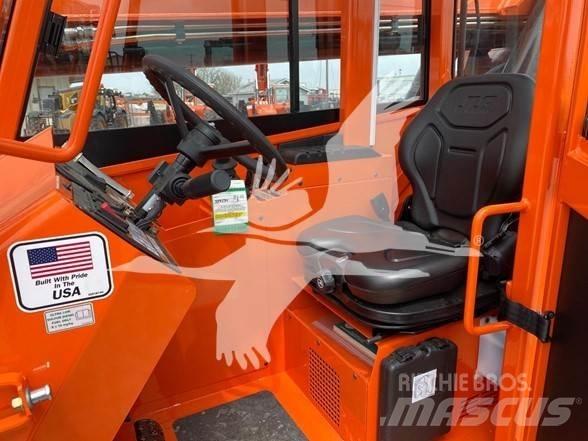 SkyTrak 10054 Телескопични товарачи