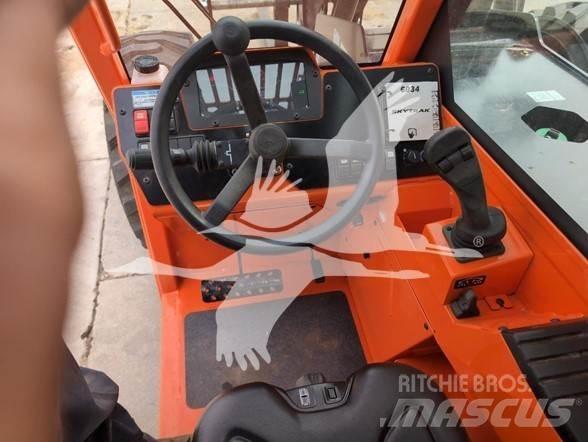 SkyTrak 6034 Телескопични товарачи