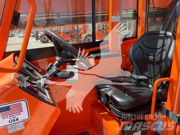 SkyTrak 8042 Телескопични товарачи