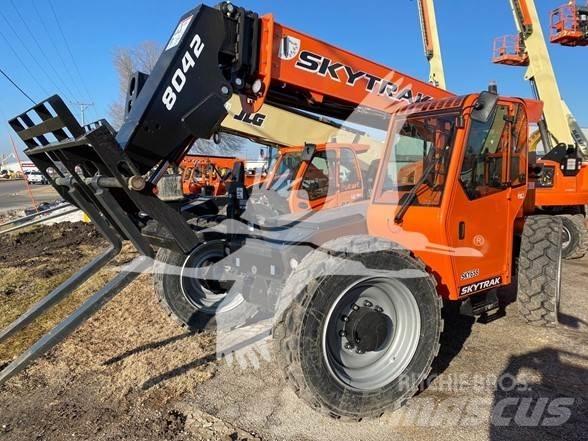 SkyTrak 8042 Телескопични товарачи