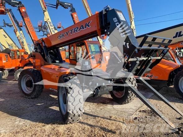 SkyTrak 8042 Телескопични товарачи
