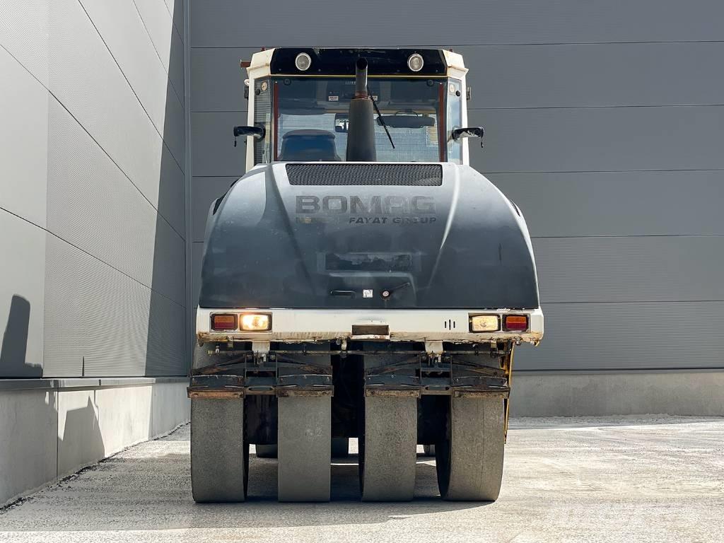 Bomag BW 24 RH Пневматични гумени  ролки
