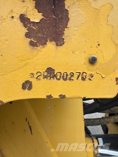 CAT 938 F Колесни товарачи