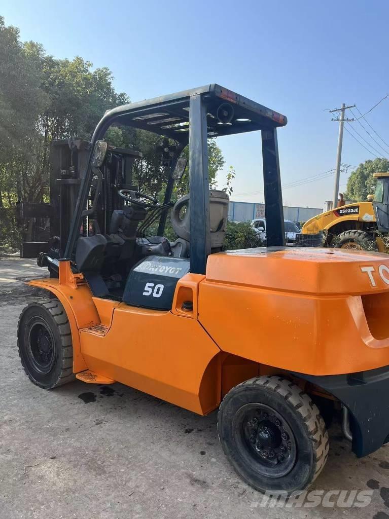 Toyota FD 50 Дизелови камиони