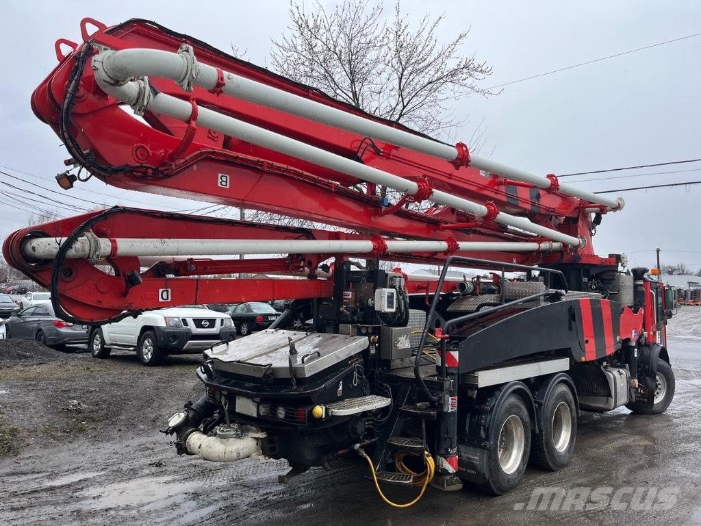 Liebherr 37XXT-Z4 Бетонопомпи
