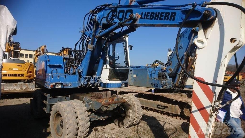 Liebherr A900 Колесни екскаватори