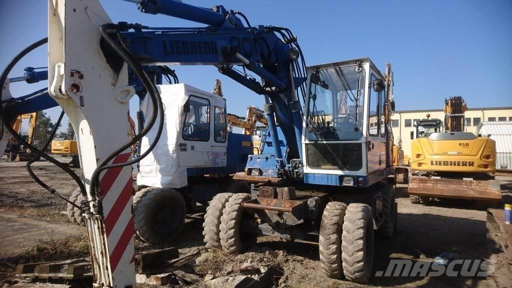 Liebherr A900 Колесни екскаватори