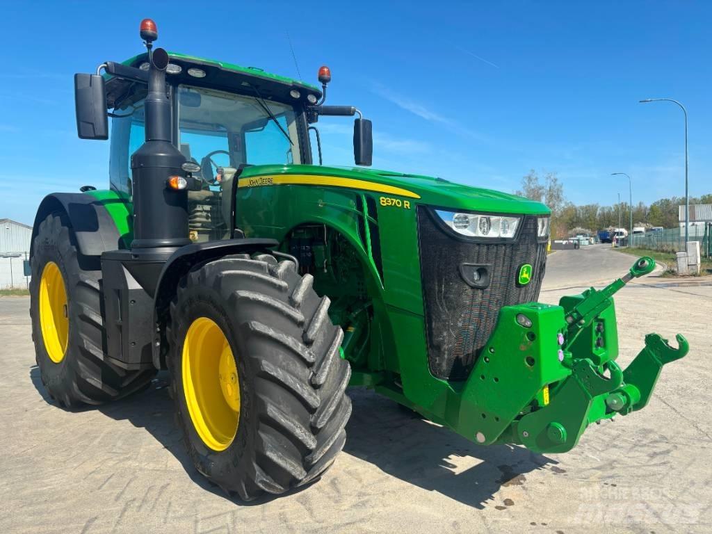 John Deere 8370 R Трактори