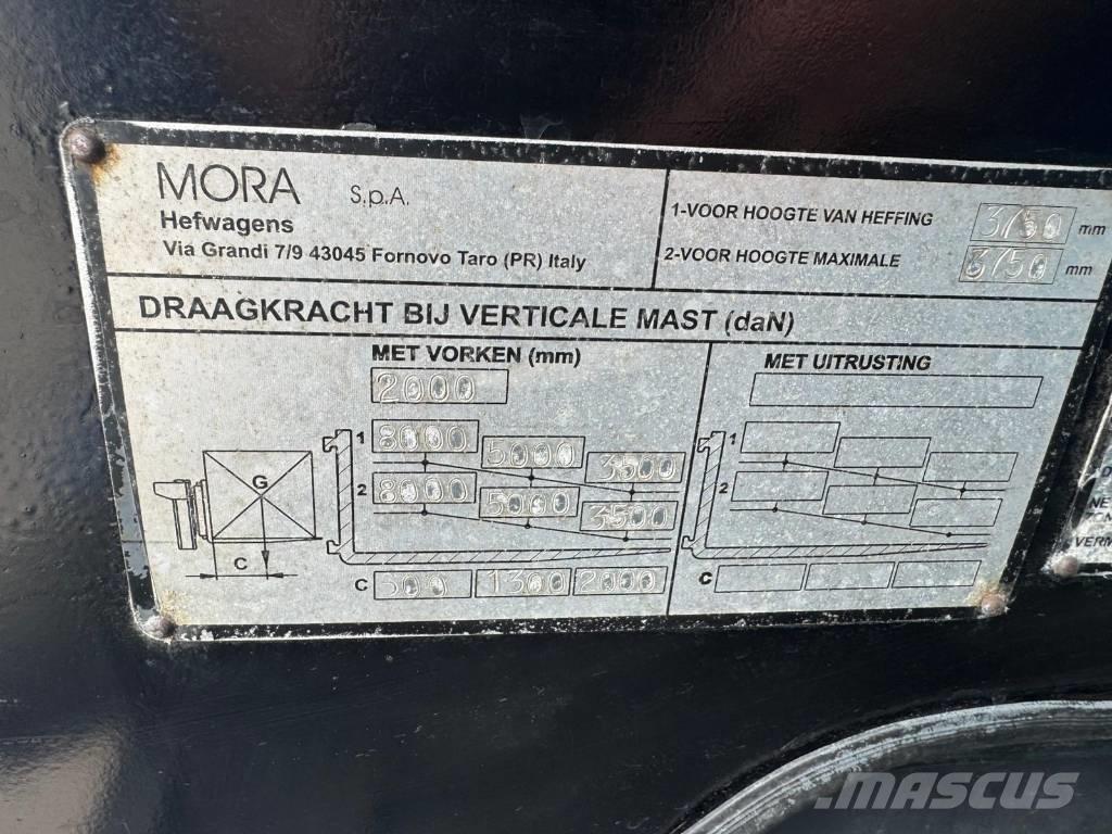 Mora M 80 C Дизелови камиони