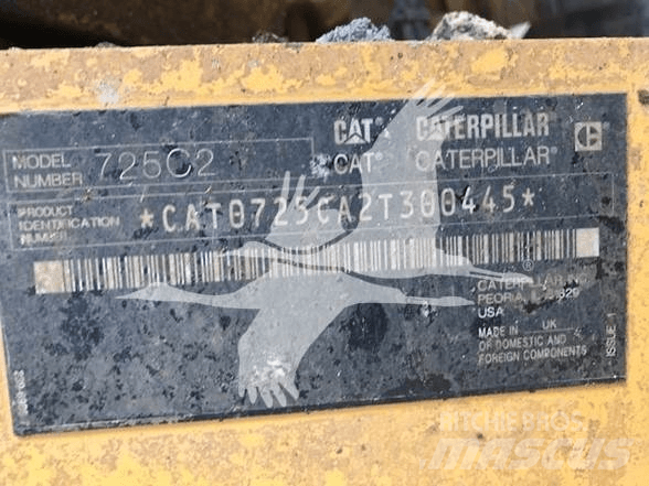 CAT 725C2 Дъмпери/моторни превозни средства