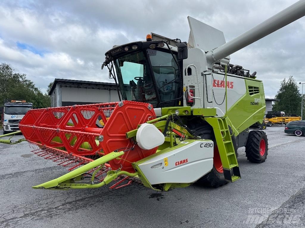 CLAAS Tucano 320 Комбайни