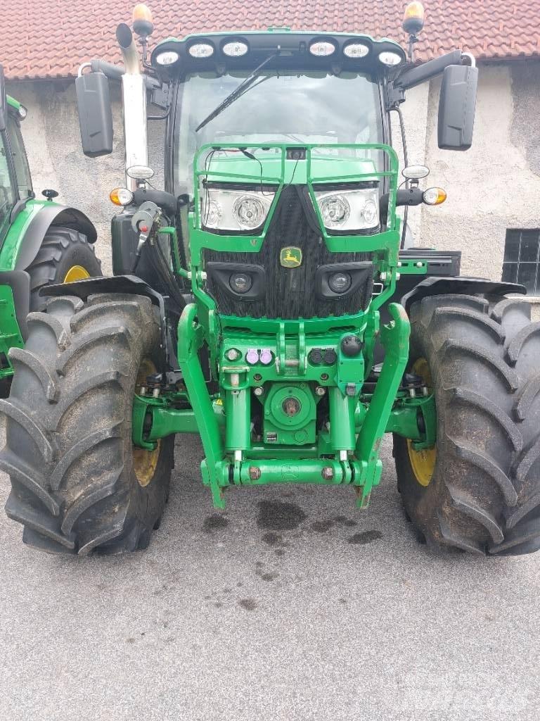 John Deere 6130 R Трактори