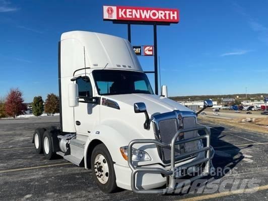 Kenworth T 680 Влекачи