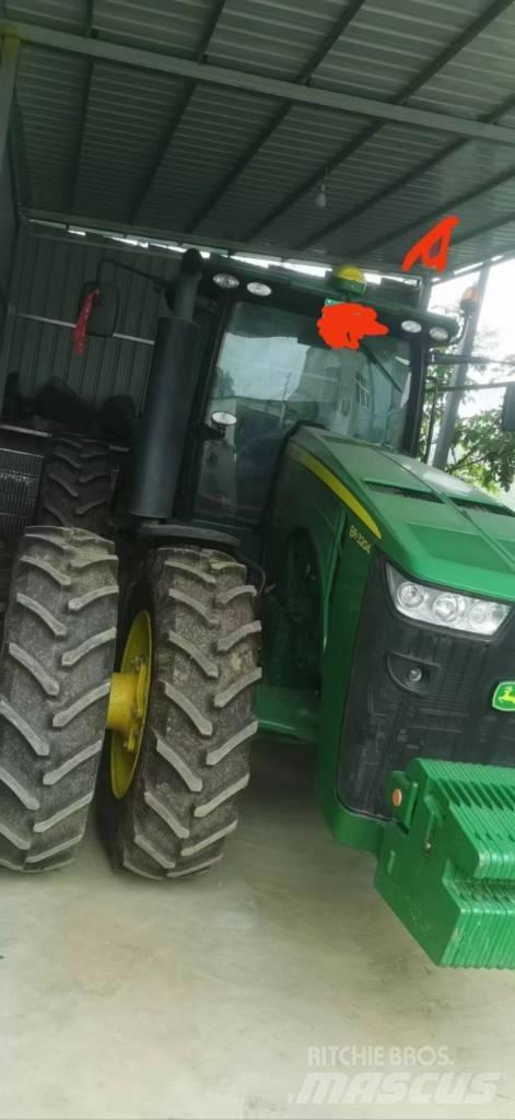 John Deere 8R·3204 Трактори