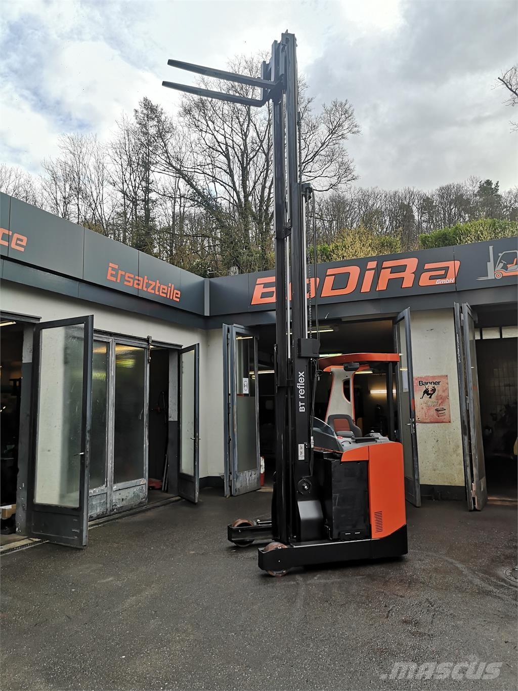 BT RRE 160 Ретрак/ Високоповдигач с изместване на вилката напред