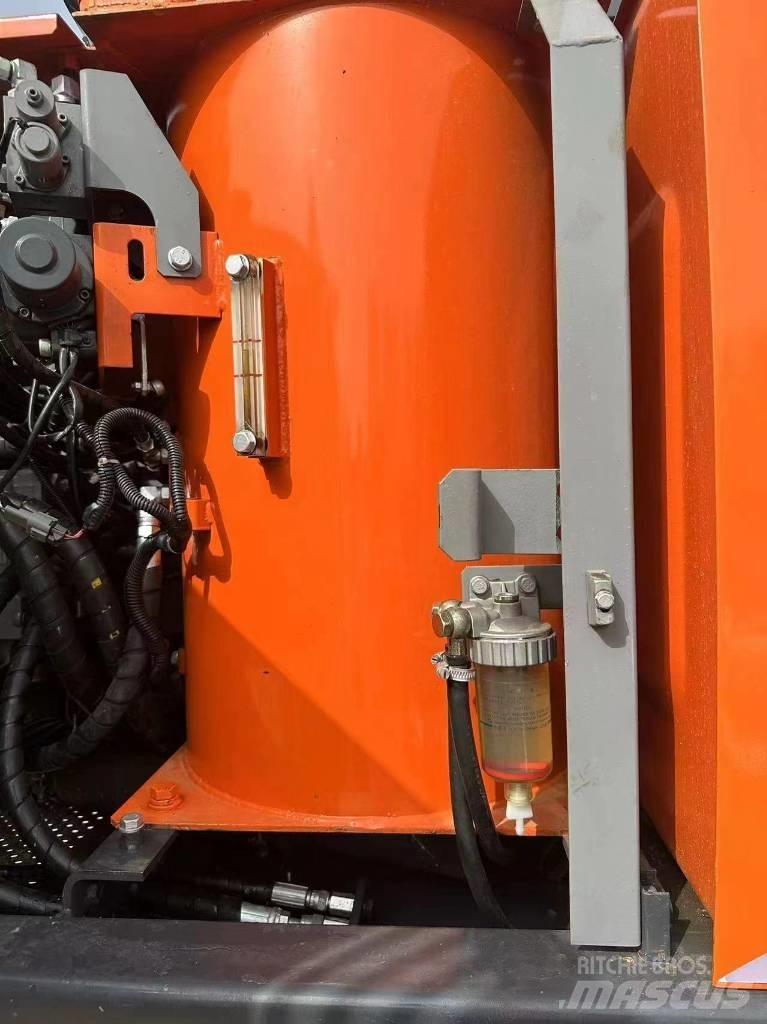 Hitachi 130 Верижен екскаватор