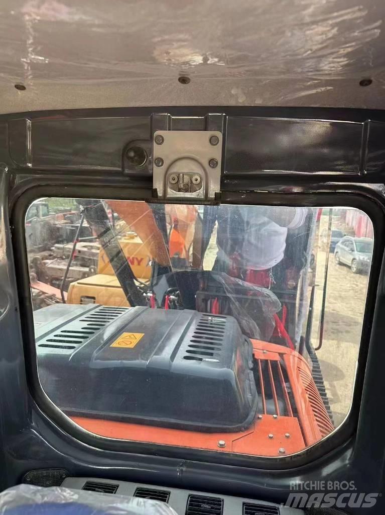 Hitachi 130 Верижен екскаватор