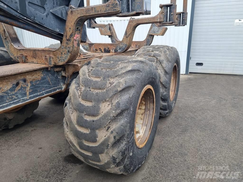 Komatsu 855 Форуардери