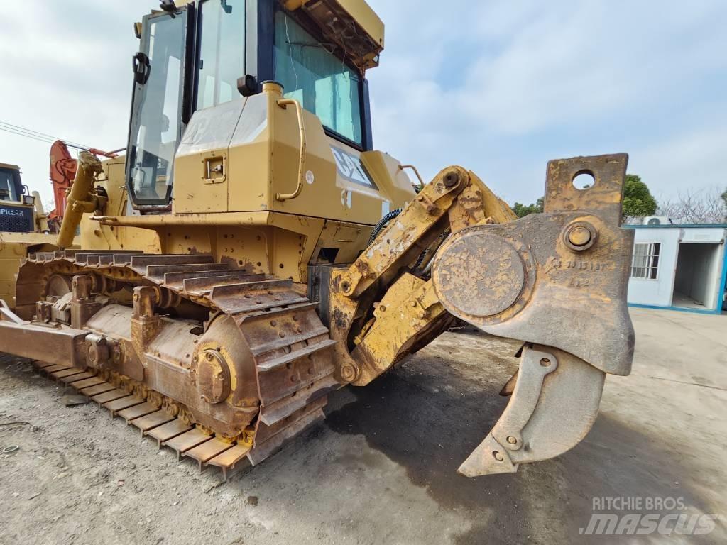 CAT D 7 G 2 Колесни товарачи