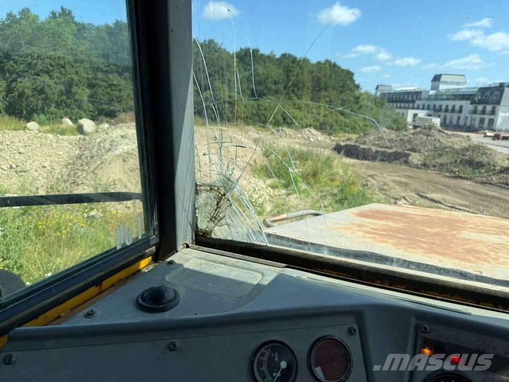 Volvo A 25 C Странични самосвали