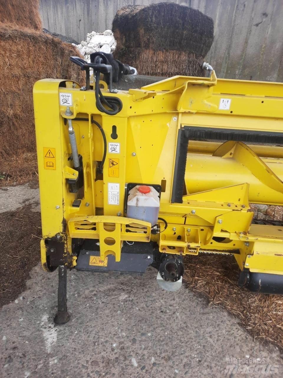 John Deere 8200 i Самоходни фуражири