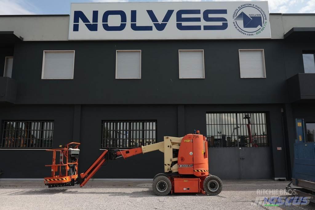 JLG E300AJP Съчленени стрелови подемници