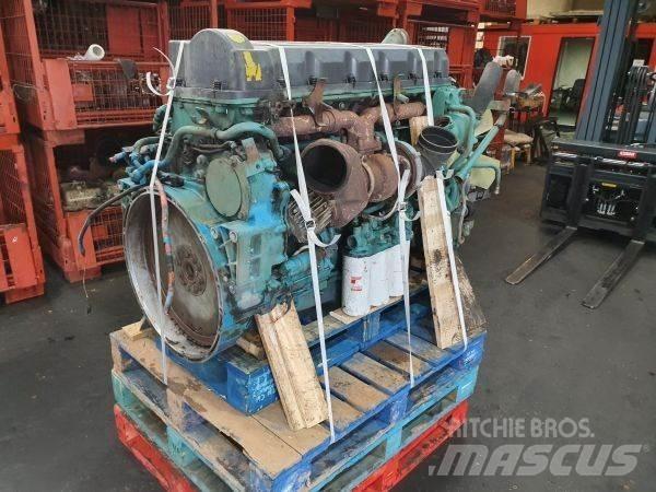Volvo D9A260 EC01 Двигатели