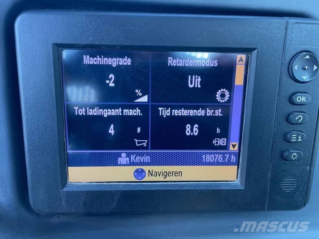 CAT 740B Дъмпери/моторни превозни средства