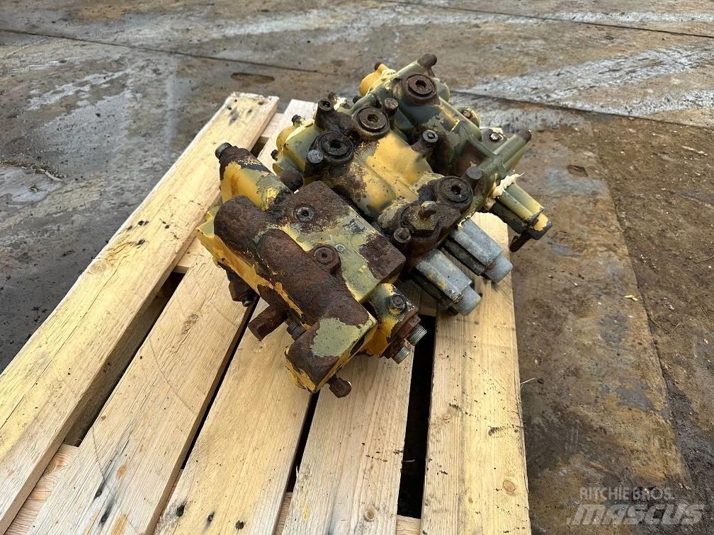 CAT 950 G II valve Хидравлични