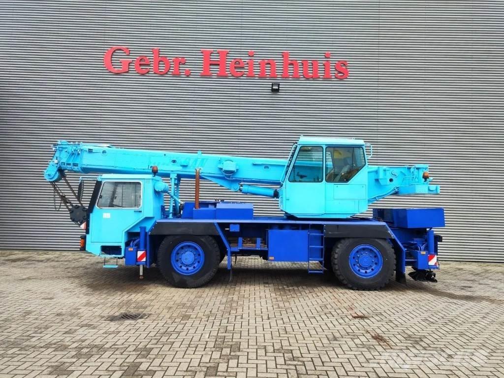 Liebherr LTM 1025 Всъдеходни кранове