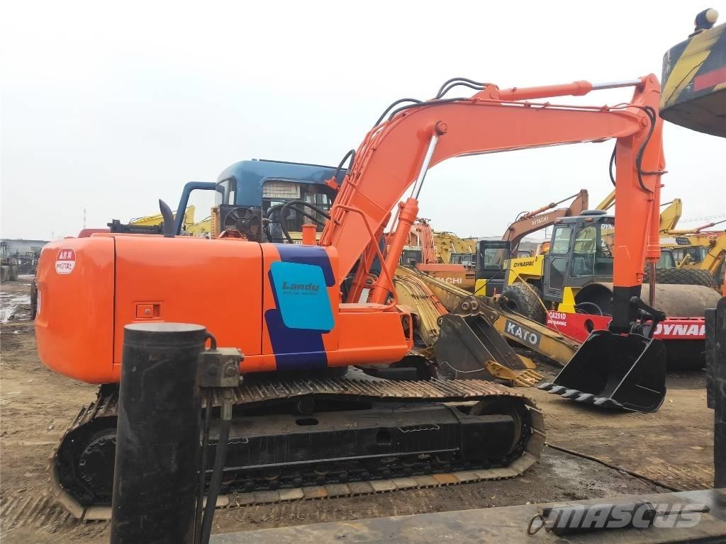 Hitachi EX120 Средни екскаватори 7т - 12т