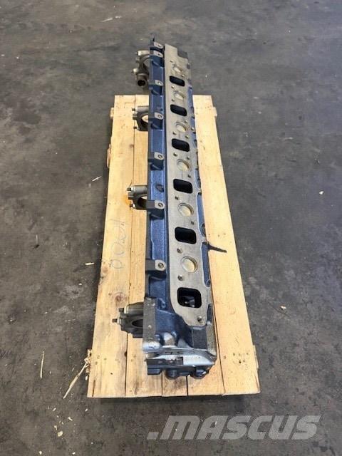 Isuzu głowica nowa Двигатели