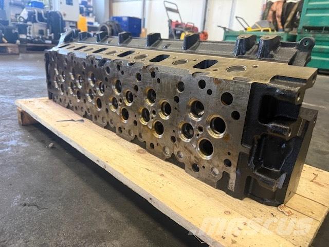 Isuzu głowica nowa Двигатели