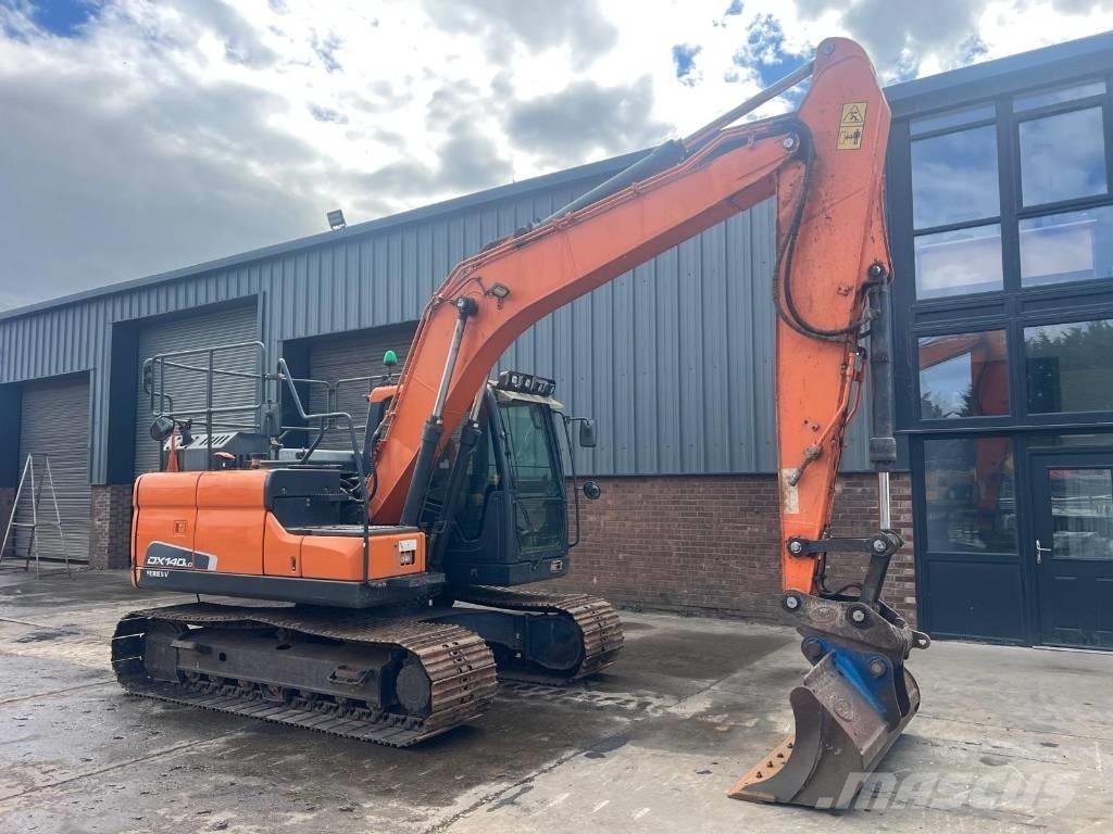 Doosan DX 140 LC Верижен екскаватор