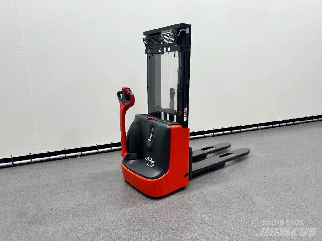 Linde L 12 Колички високоповдигачи с теглич