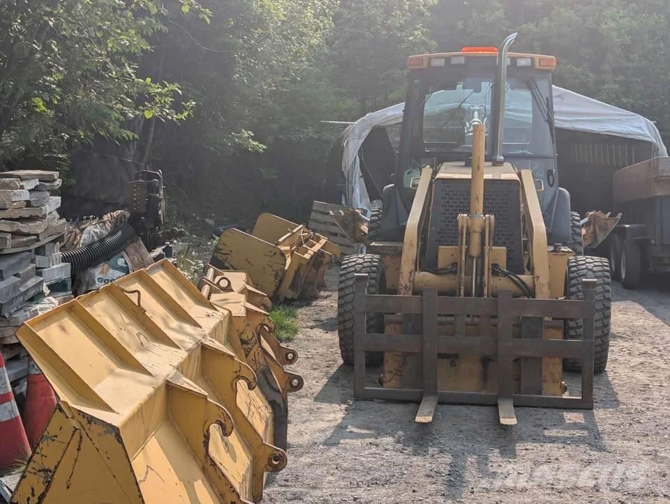John Deere 310 SE Товарач със заден ексватор