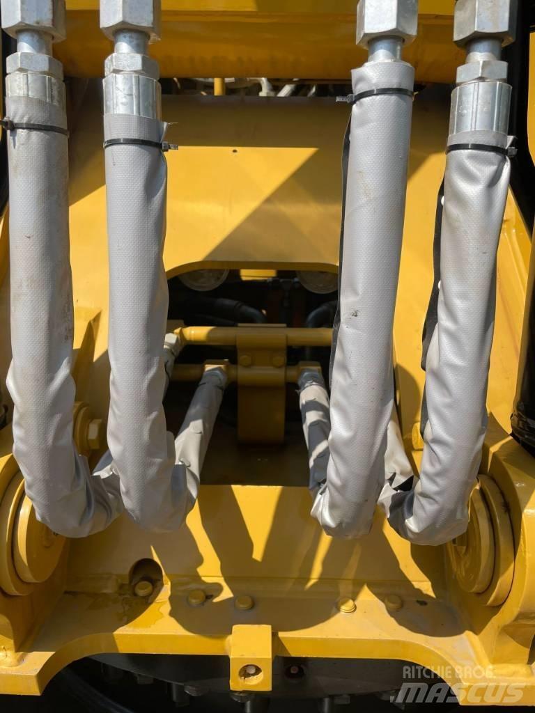 CAT 320 GC Колесни екскаватори