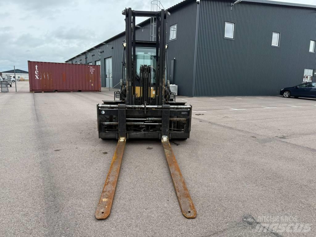 CAT DP45NB Дизелови камиони