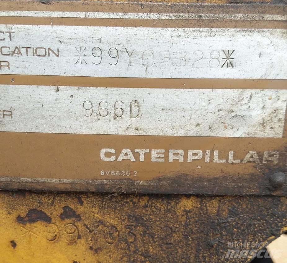 CAT 966 D Колесни товарачи