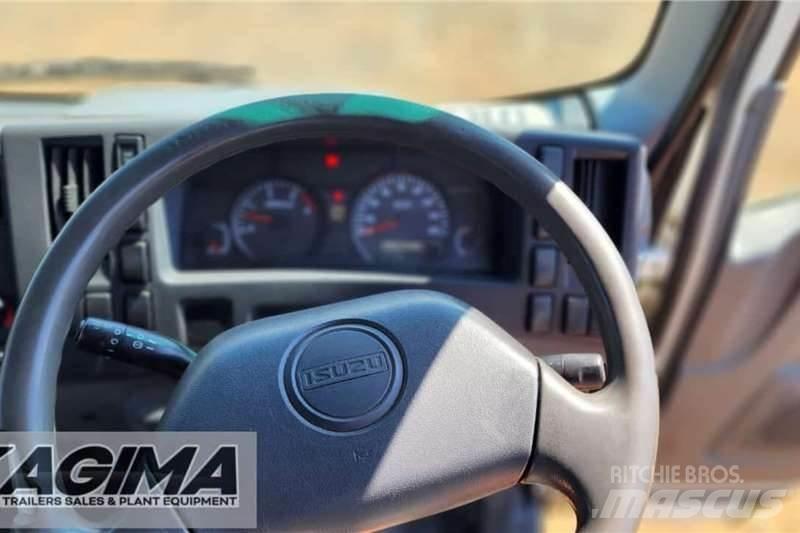 Isuzu NPR400 AMT Други