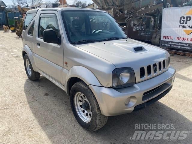Suzuki Jimny Високопроходими автомобили
