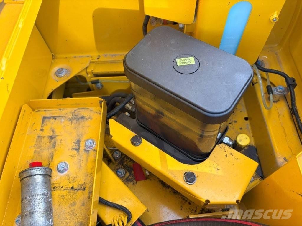 Komatsu PC 240 LC-11 Верижен екскаватор
