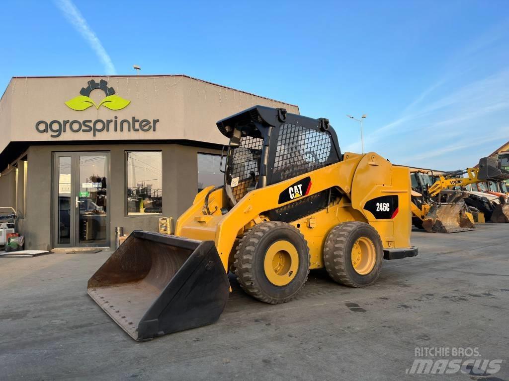 CAT 246 C Мини товарачи

